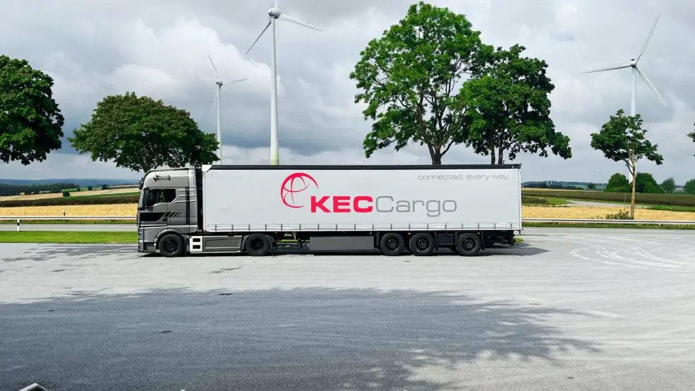 Europaweite Express-Transporte per Lkw
Express transports all over europe by truck