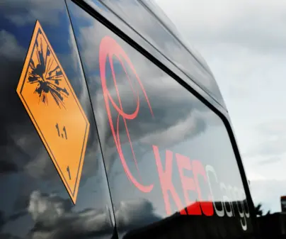 explosionsgefährliche Stoffe transportieren mit KEC Cargo GmbH per Direktfahrt
transport of explosives with KEC Cargo GmbH in Europe